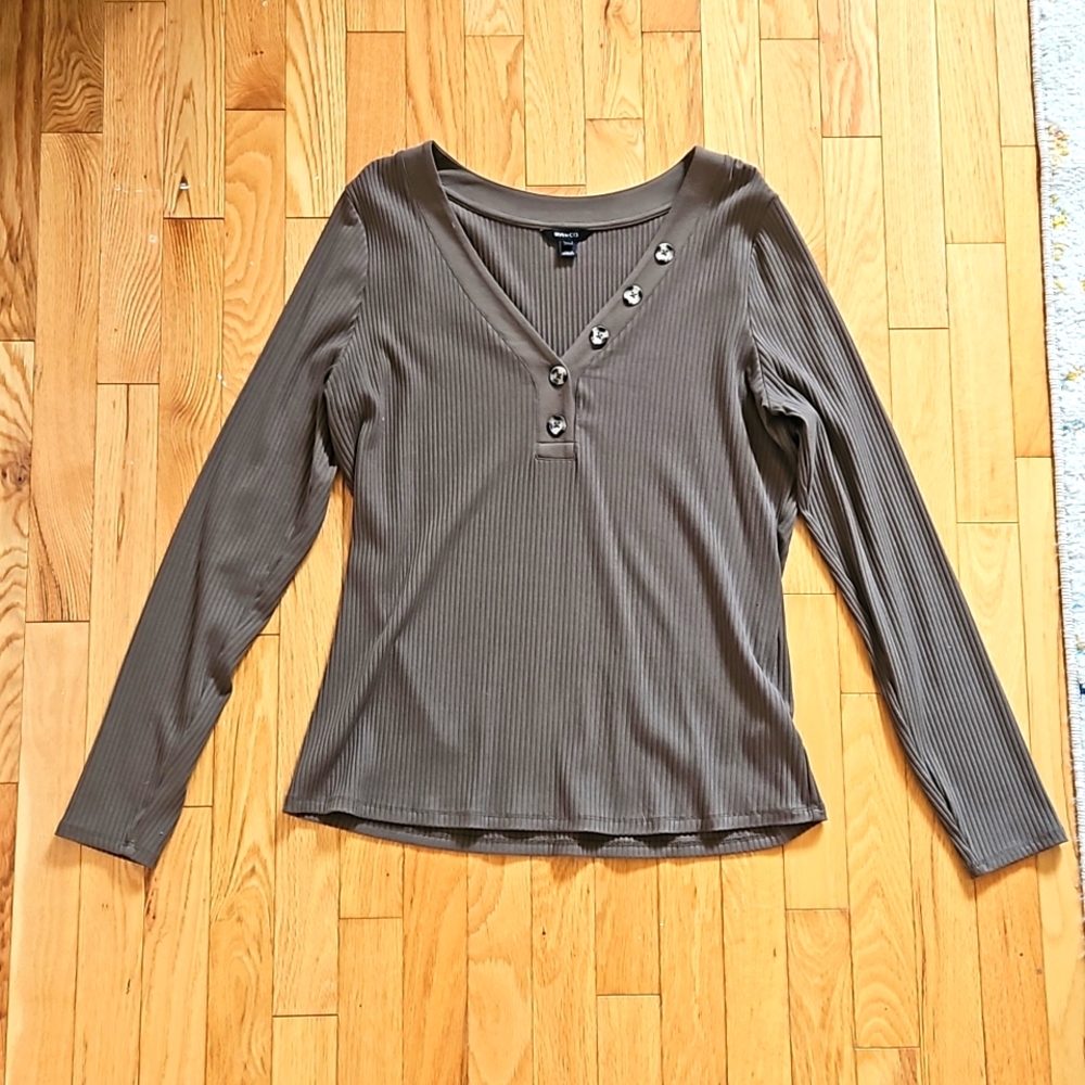 RW&Co long sleeve shirt
